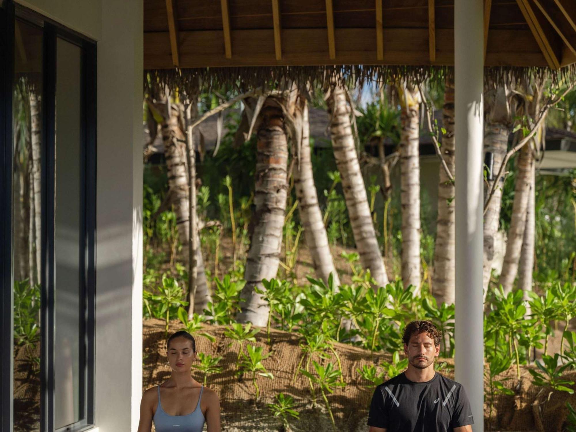 So/ Maldives Hotel Emboodhoo Lagoon Exterior photo